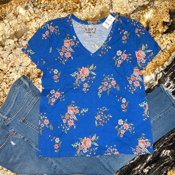 NWT LOFT Royal Blue Floral Vintage Soft V-Neck Tee - SIZE S - Picture 2 of 7